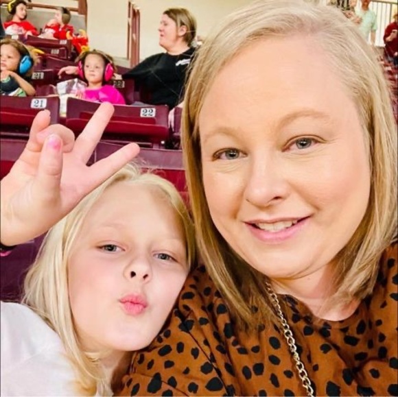 Meet your Posher, Bess - Picture 1 of 7